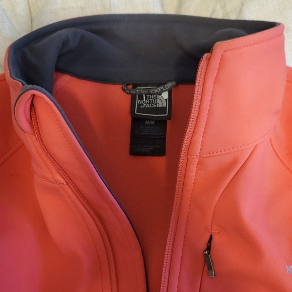 North Face shell jacket! - Picture 4 of 5